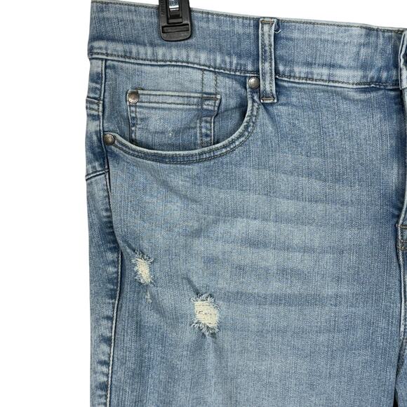 Torrid SZ 22 Crop Bombshell Skinny Jeans Stretch Hi-Rise Distressed Zip-Fly Blue - Picture 2 of 9